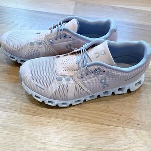 ON running shoes - like new